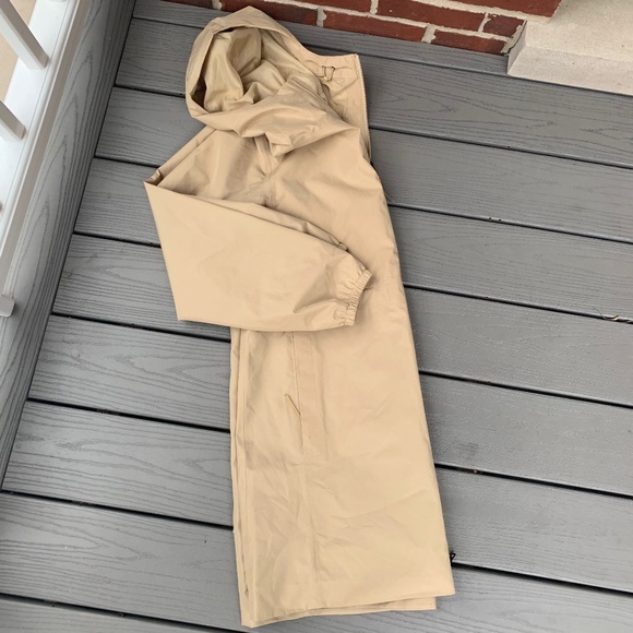 The North Face Daybreak Water Repellent Mid Rain Parka - Picture 11 of 14